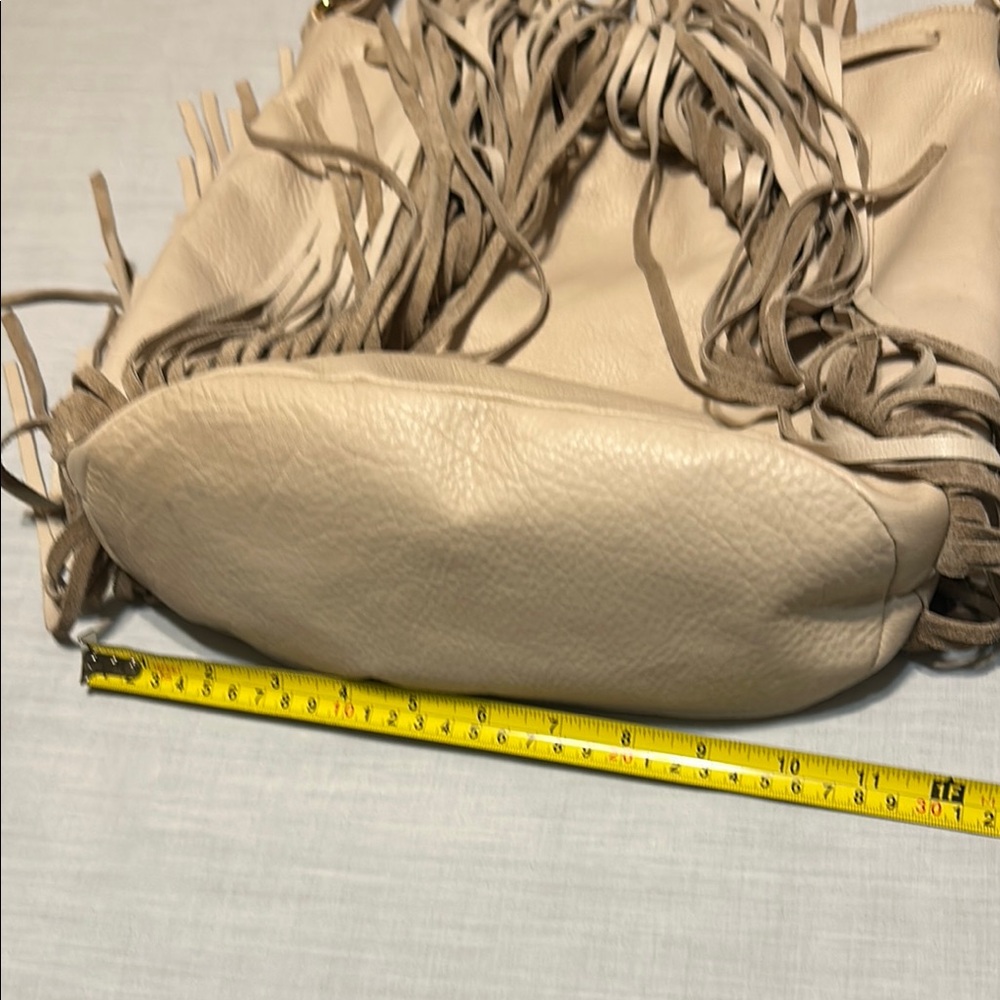 Below the Belt Fringe Cream Leather Bag - Picture 12 of 13
